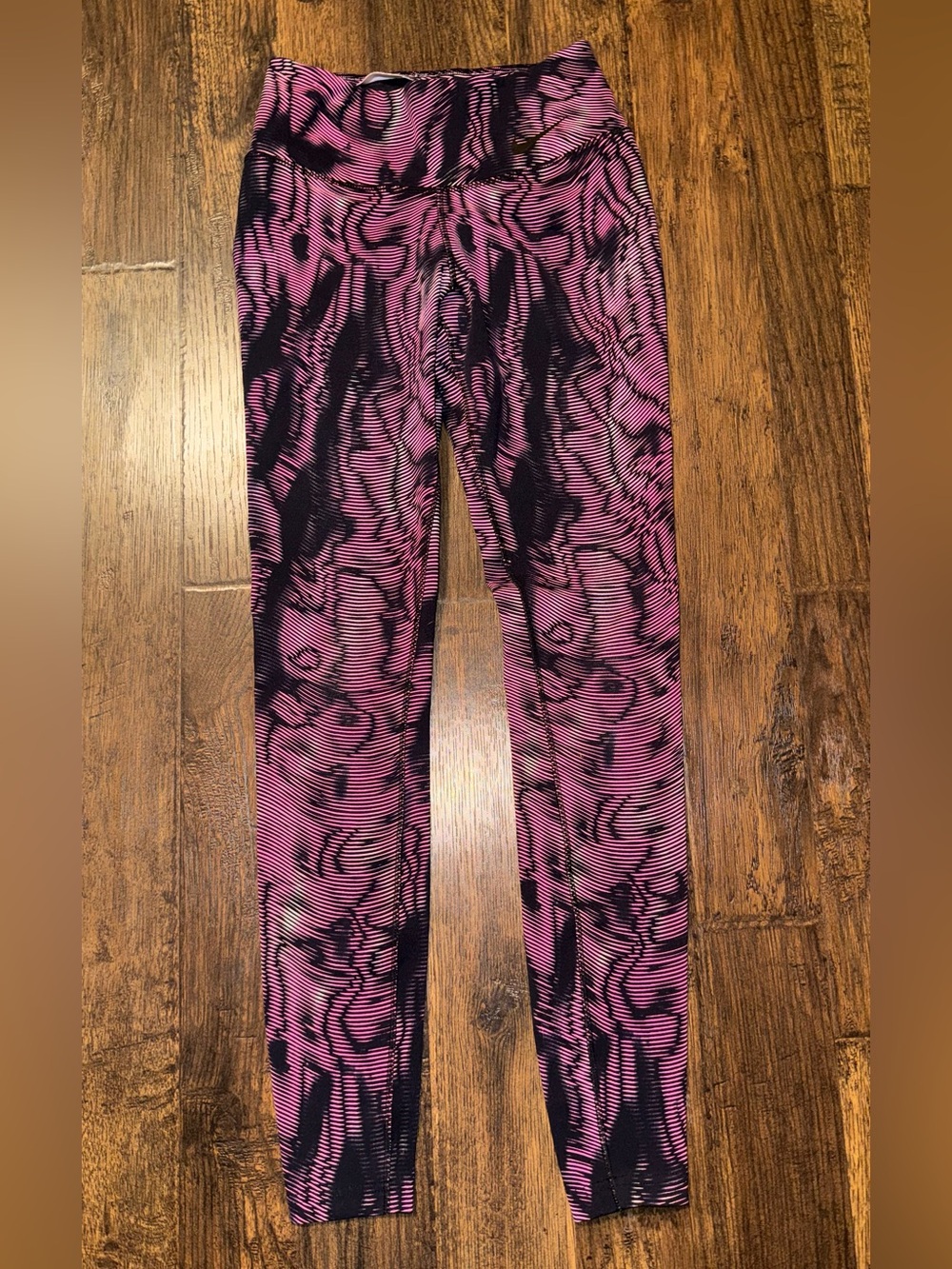 Nike Women’s Pink & Black Abstract Print Leggings Size XS